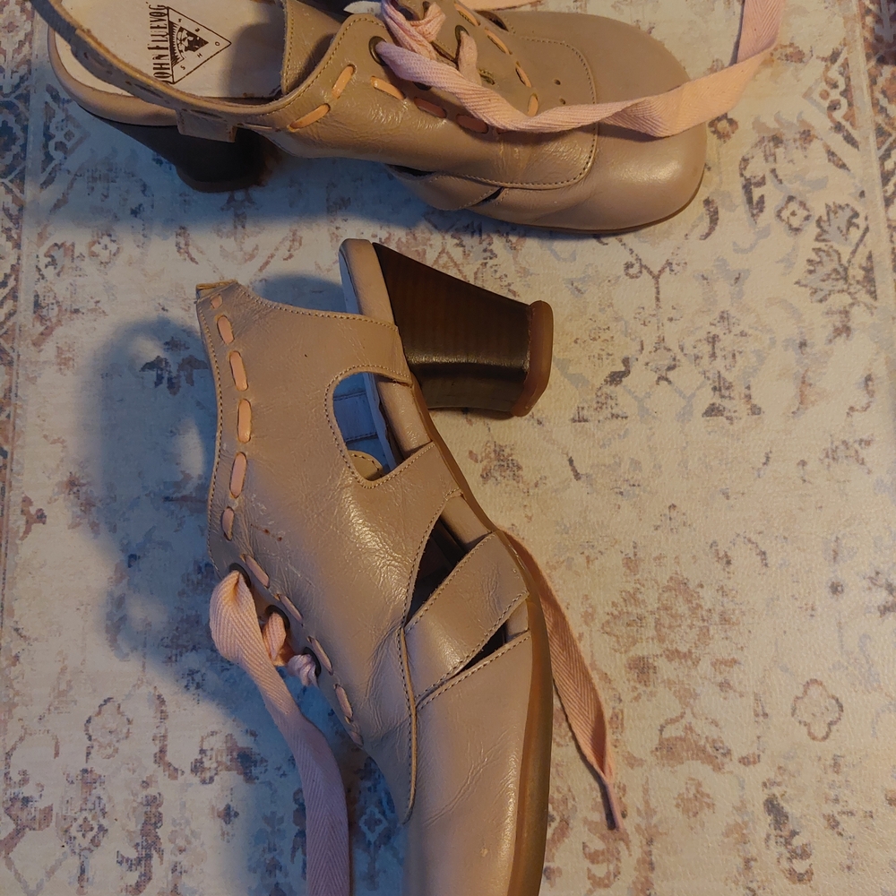 Fluevog Malena Operetta Lace Up Heel 6.5